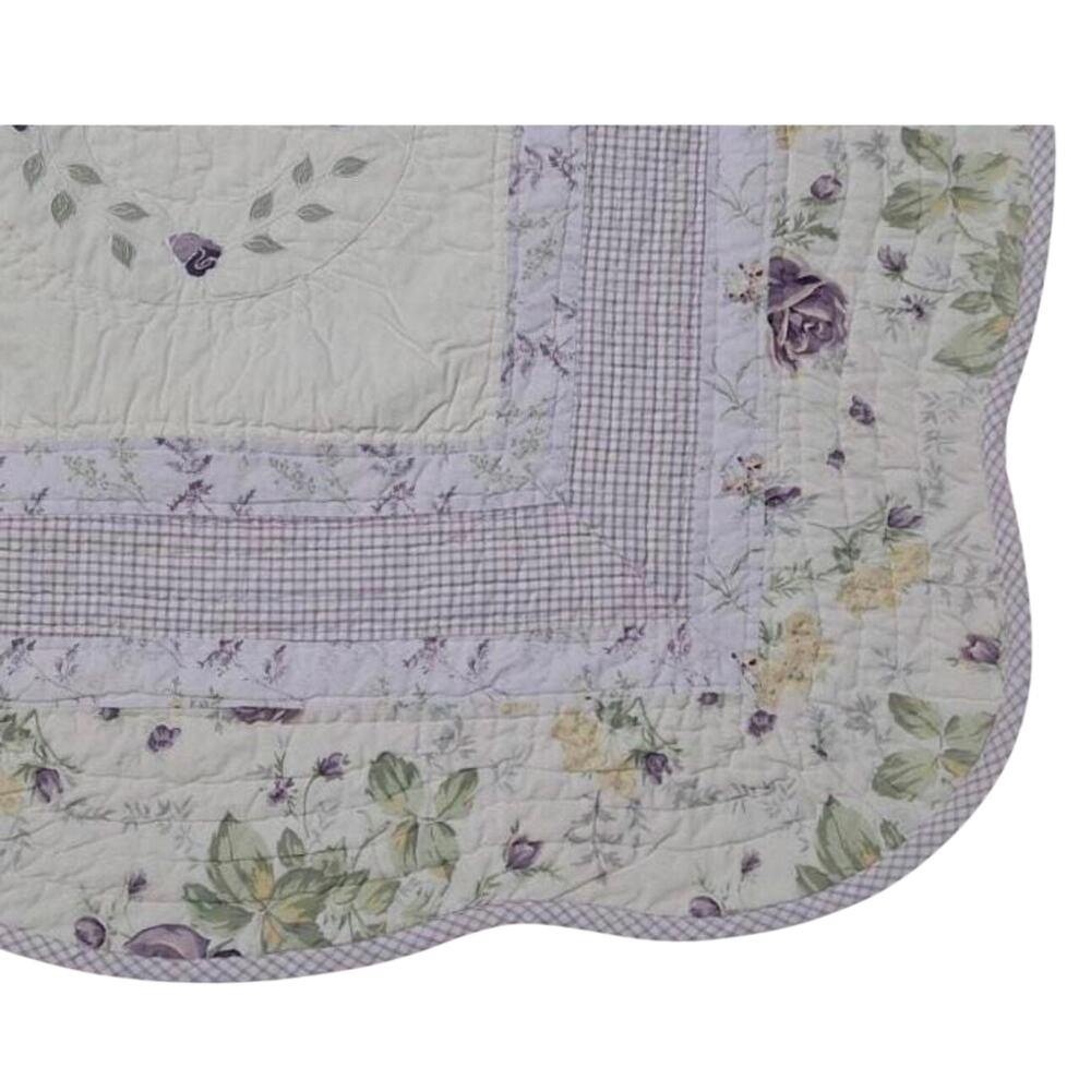 Cottagecore Lavender Floral Embroidered Wreath Design Patchwork Quilt Queen Size - Picture 2 of 11
